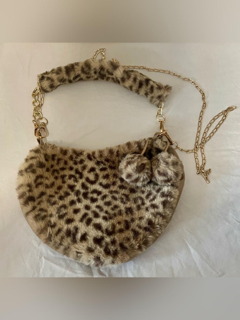 Faux Fur Leopard-Print Shoulder Bag with Gold Chain